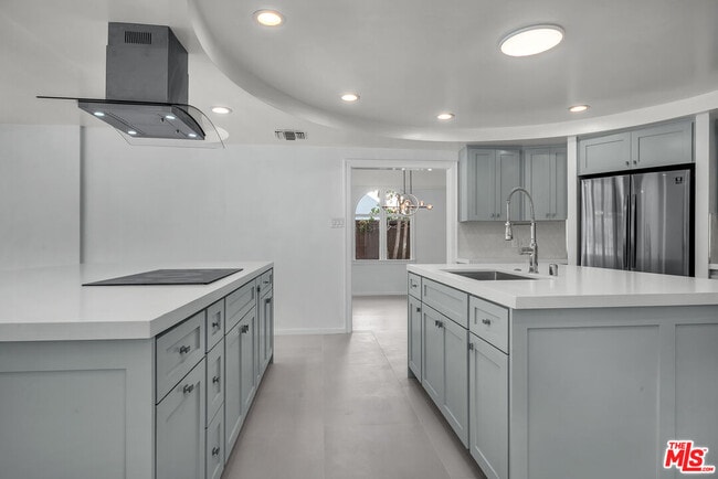 Building Photo - 17606 Camino De Yatasto