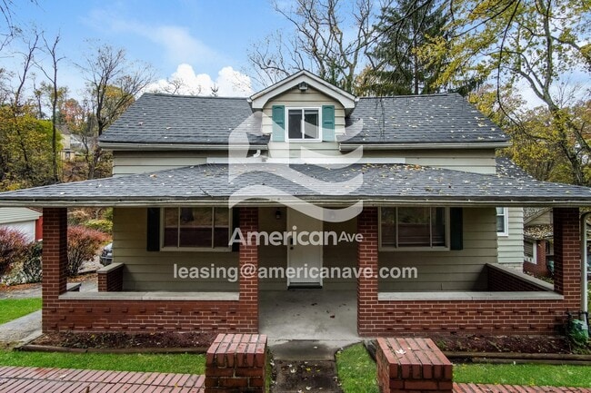 Building Photo - 414 Johnston Rd