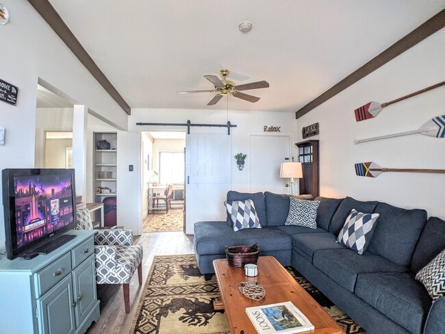 Building Photo - 178 Treetop Cir