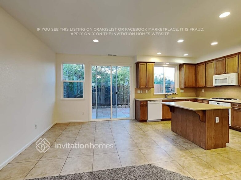 Building Photo - 18 Outer Banks Pl