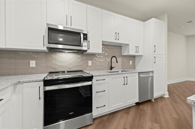 Building Photo - 2648 Sandy Plains Rd