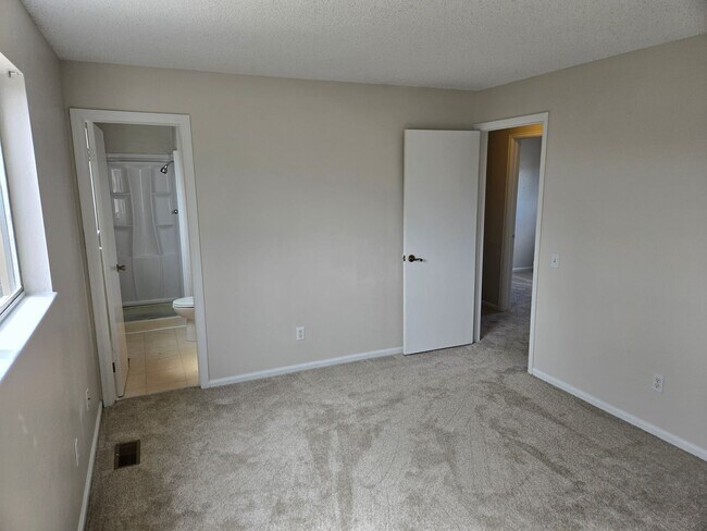 Building Photo - 6020 W 108th Ave