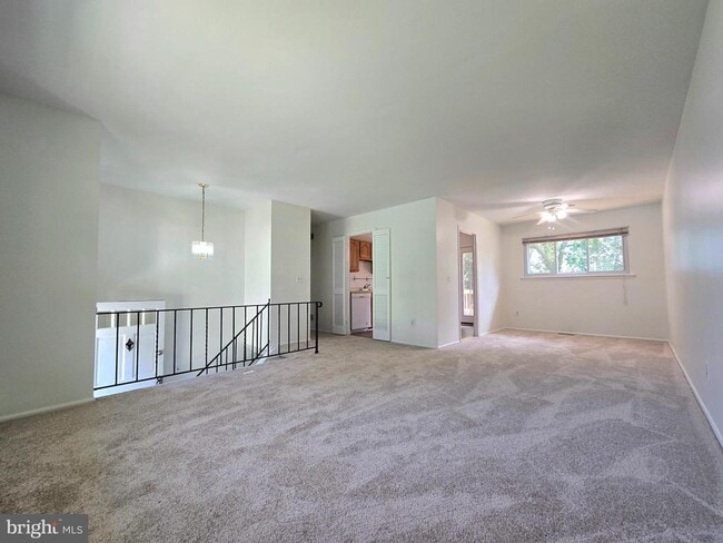 Building Photo - 901 Country Terrace