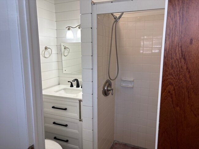 Building Photo - 77 Winding Ln