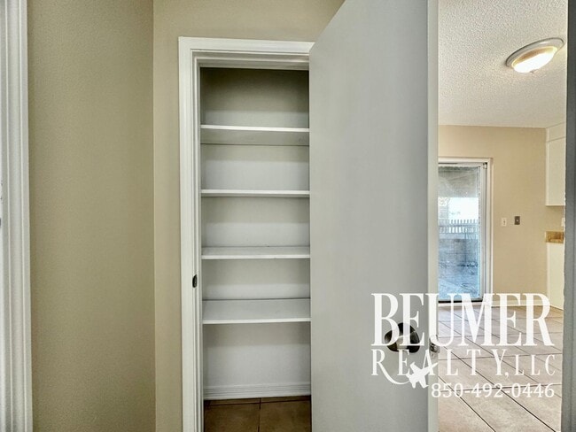 Building Photo - 3br 2bath 1230 Sqft Home for Rent