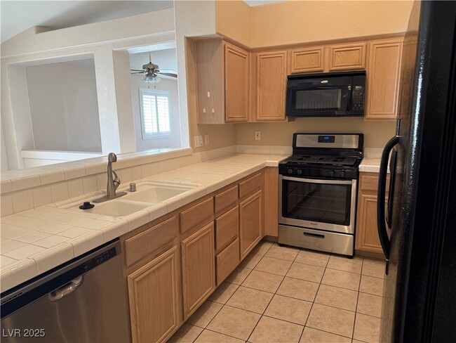 Building Photo - 204 Odyssey St