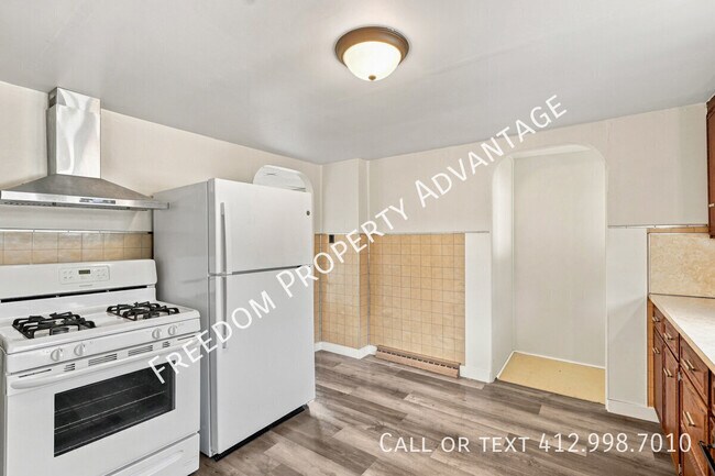 Building Photo - 945 Fayette St