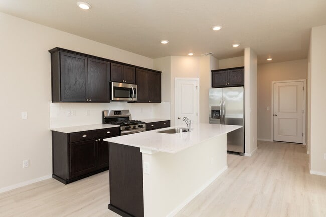Building Photo - 24509 E Feather Ct