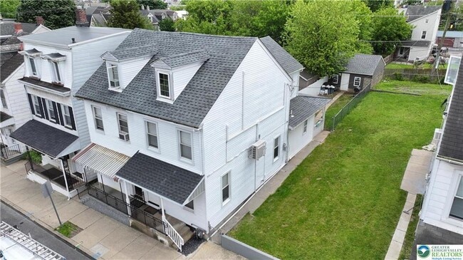 Primary Photo - 1316 Ferry St