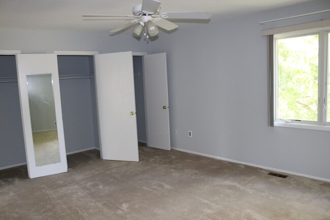 Building Photo - 17 Saxonney Cir