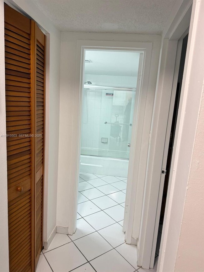 Building Photo - 1800 NW 24th Ave