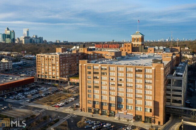 Building Photo - 525 North Avenue NE