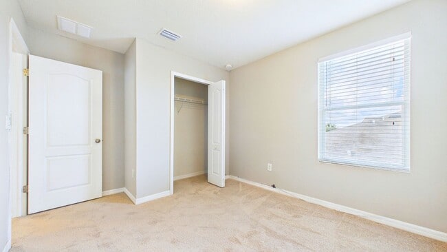 Building Photo - 4-Bedroom Home with Spacious Layout in Ayersworth Glen – Wimauma, FL