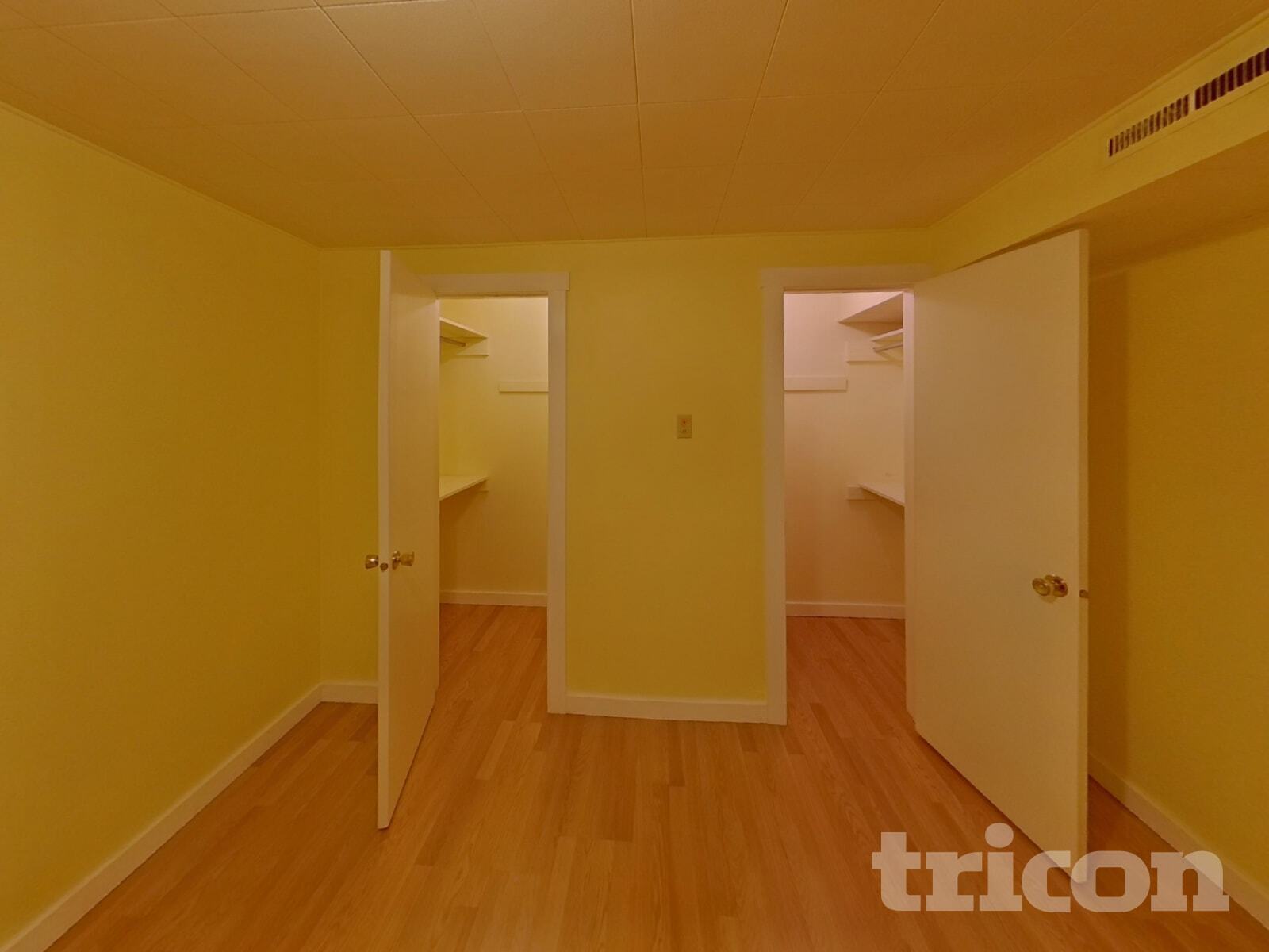 Building Photo - 1915 Berkshire Ln