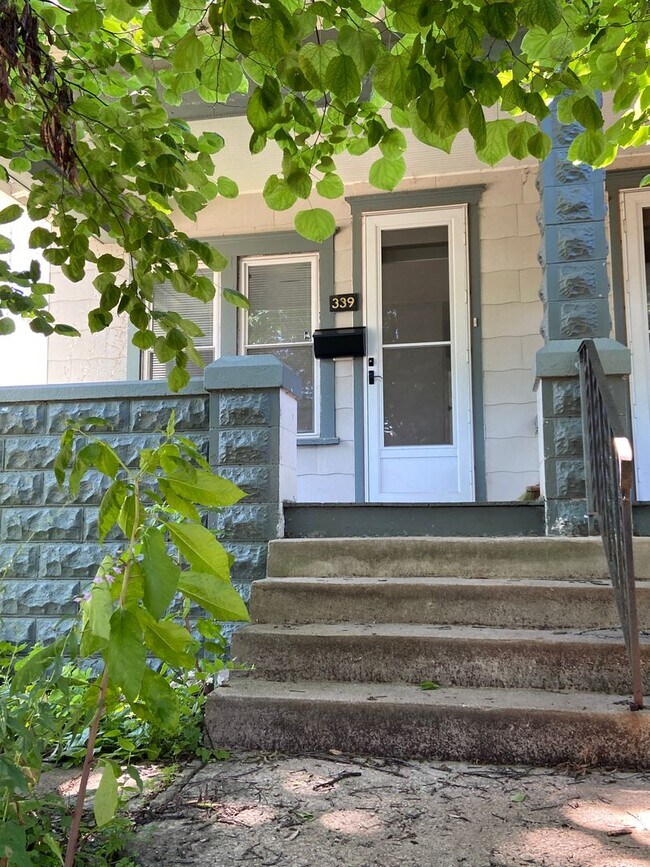 Building Photo - 337-339 Mithoff