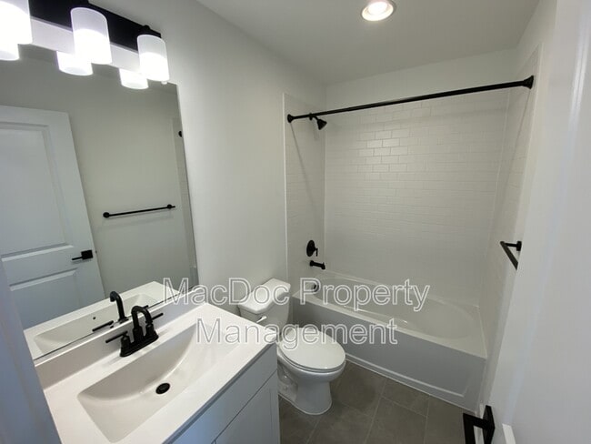 Building Photo - 4815 Jackson Village Pky
