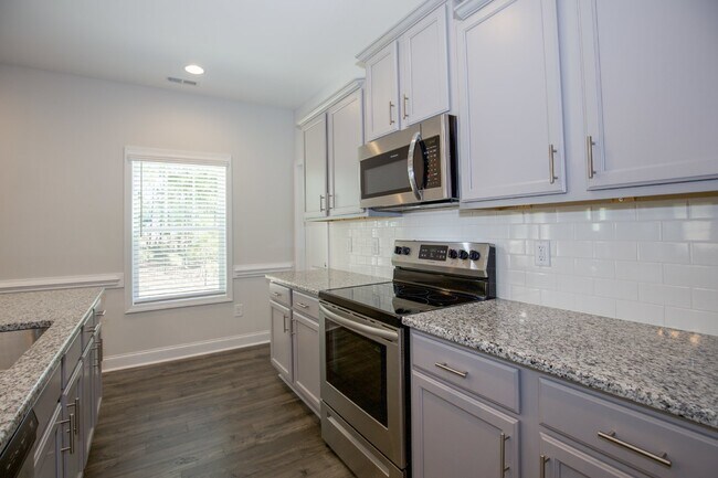Building Photo - Charming 4 Bedroom Rental Home with Spacious Layout in Carthage, NC!
