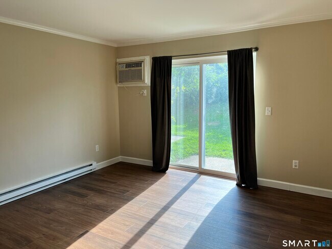 Building Photo - 179 Willow Springs