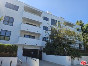 Building Photo - 853 S Lucerne Blvd