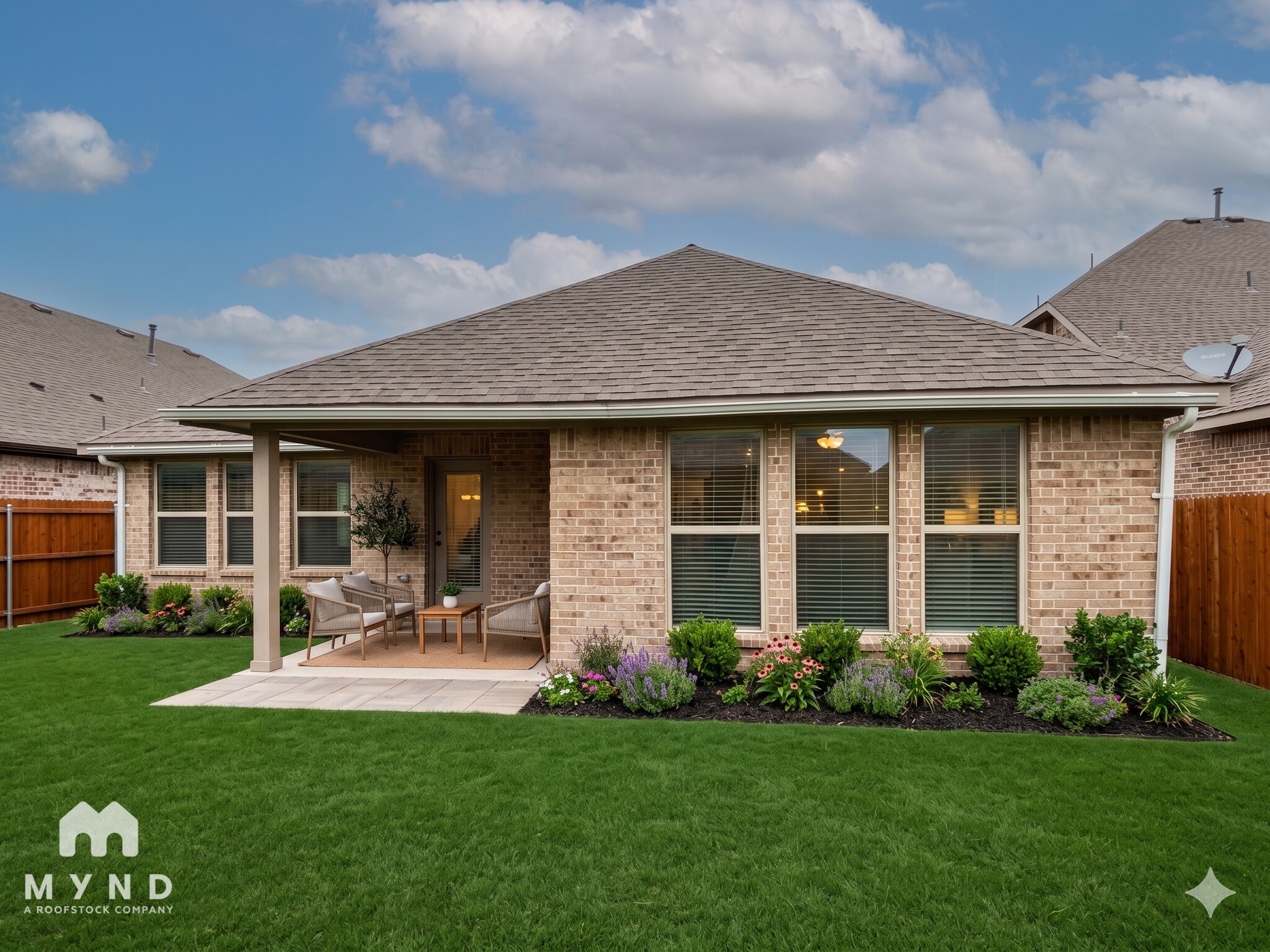 Building Photo - 544 Bradley Dr