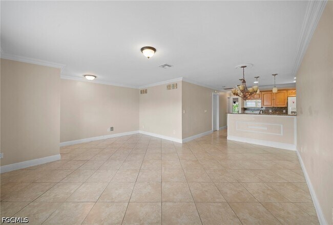 Building Photo - 3402 Santa Barbara Blvd S
