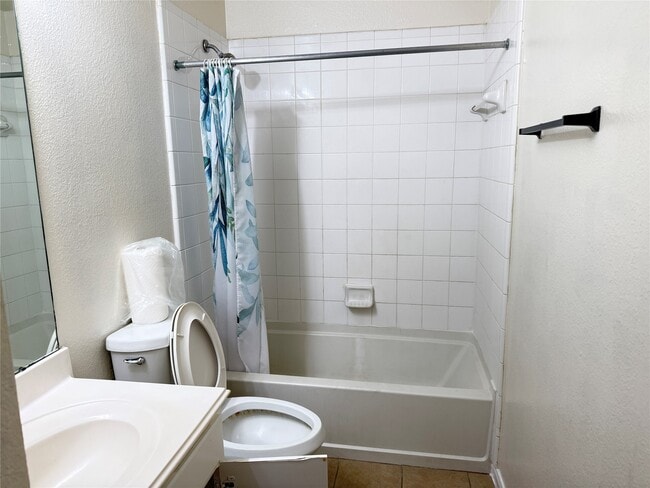 Building Photo - 10210 Cades Creek Ct