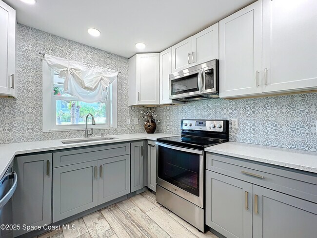 Building Photo - 201 Woody Cir