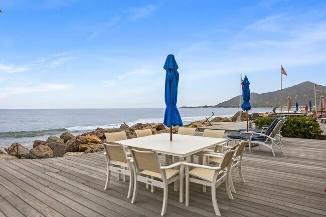 Building Photo - 3086 Solimar Beach Dr