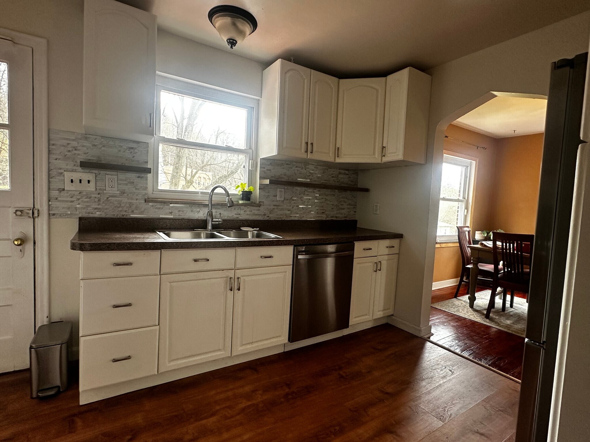 Building Photo - 1526 Edwards St