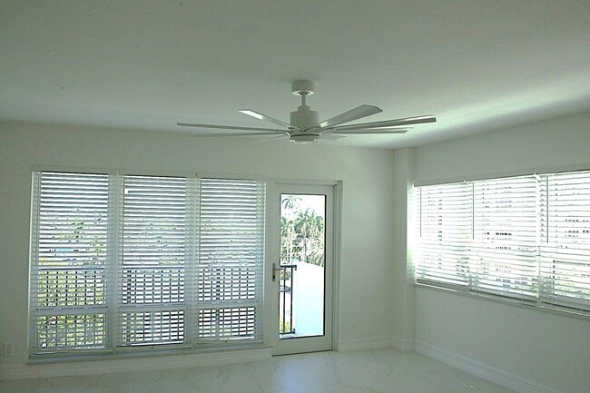 Building Photo - 340 Sunset Dr