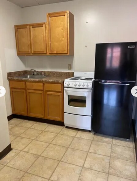 Building Photo - 9 W Charlton St