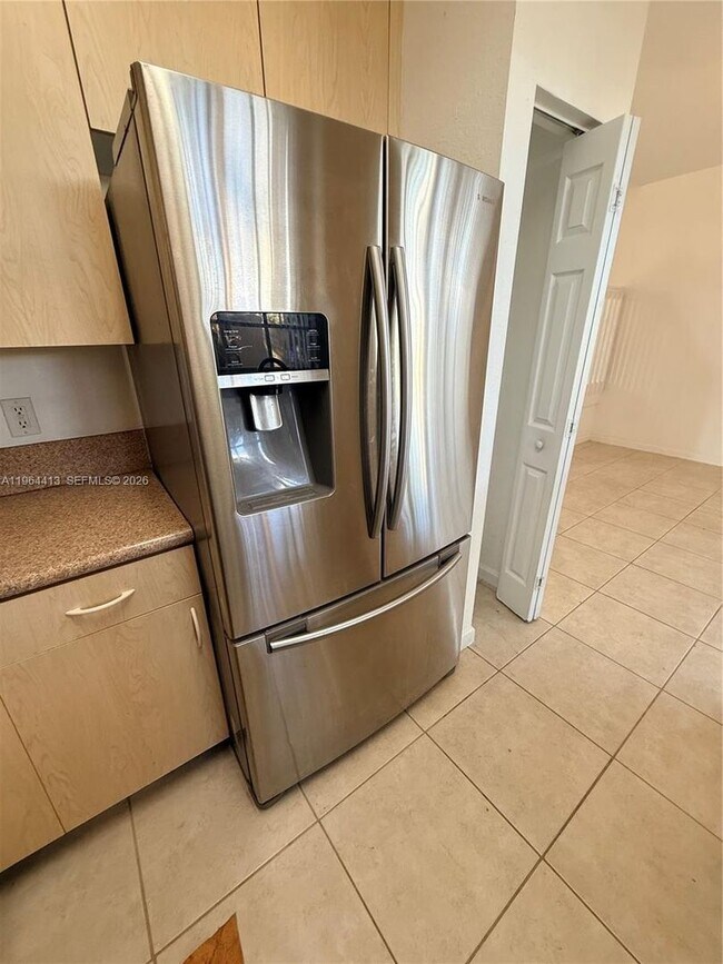 Building Photo - 2117 NE 7th St