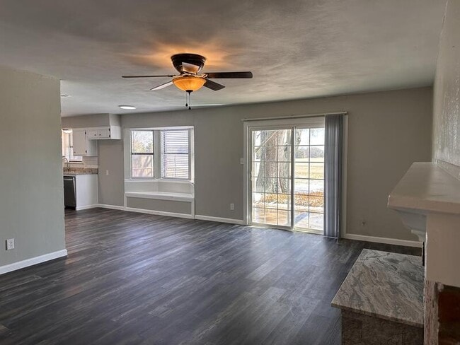 Building Photo - 503 Egret Ln