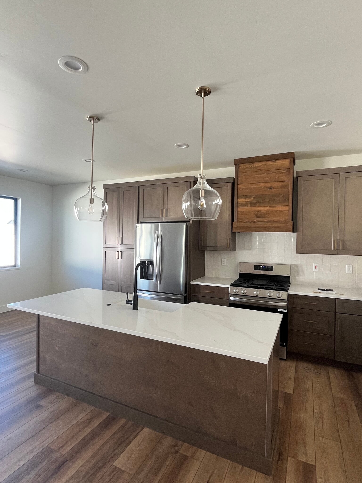 Building Photo - 343 Poppy St