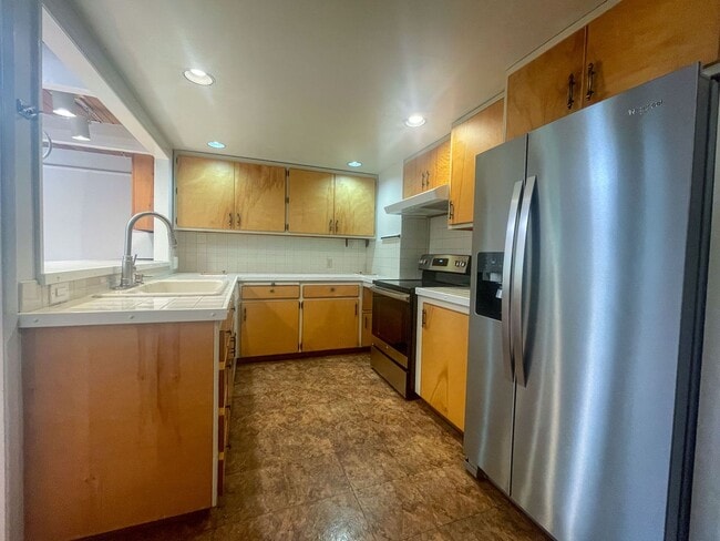 Building Photo - 3Bd/2.5Ba Edmonds Home