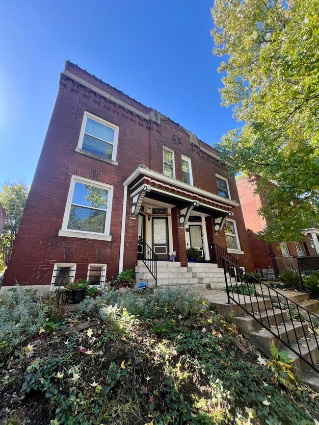 Building Photo - 4248 Botanical Ave
