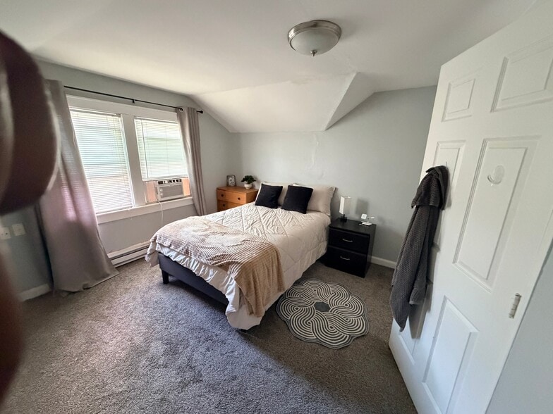 Building Photo - 6352 Edward St