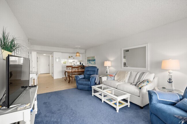 Building Photo - 909 Santa Rosa Blvd