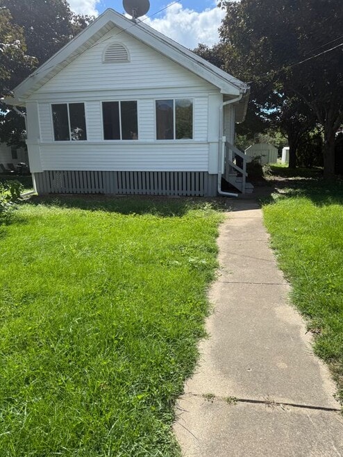 Building Photo - 326 E Sheen Ave