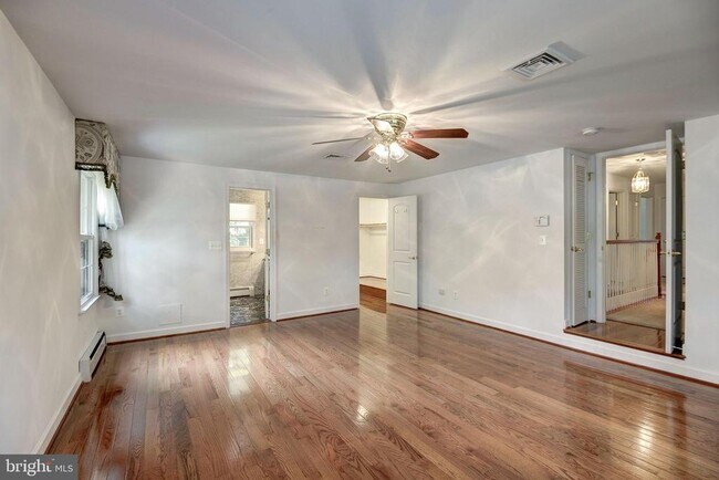Building Photo - 929 Woburn Ct