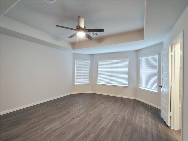 Building Photo - 13232 Musky Dr