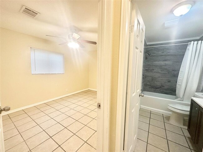 Building Photo - 5101 Purple Sage Dr