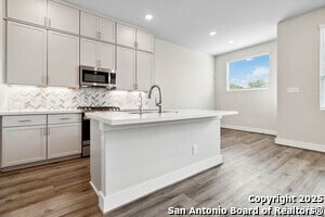 Building Photo - 8851 Oakland Rd