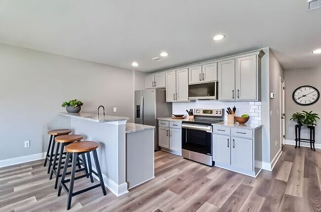 Building Photo - The Village at Boulware