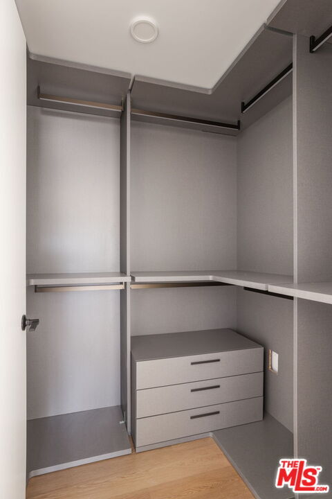 Building Photo - 2361 Fox Hills Dr