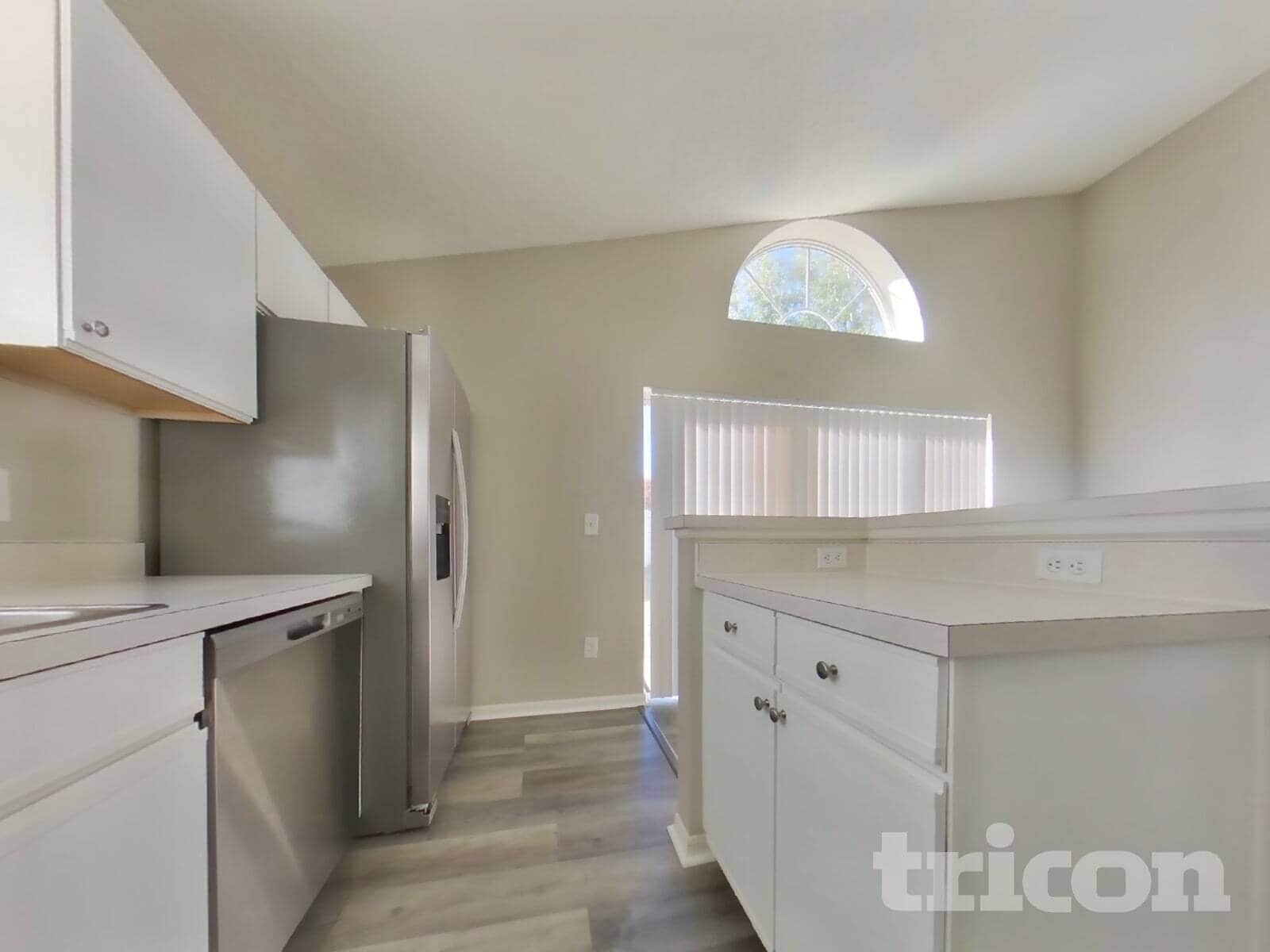 Building Photo - 1998 Grasmere Dr