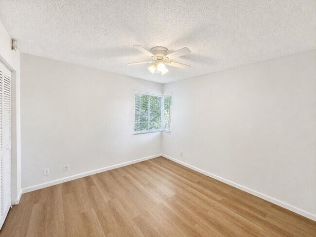 Building Photo - 340 NW 67th St