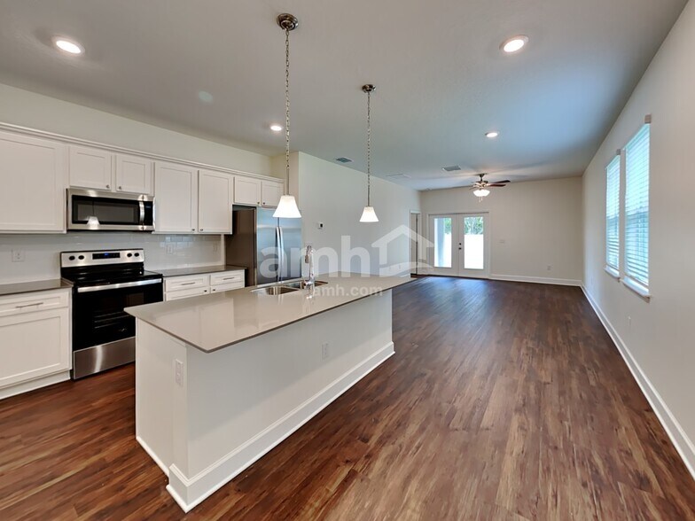 Building Photo - 1125 Walden Pond Dr