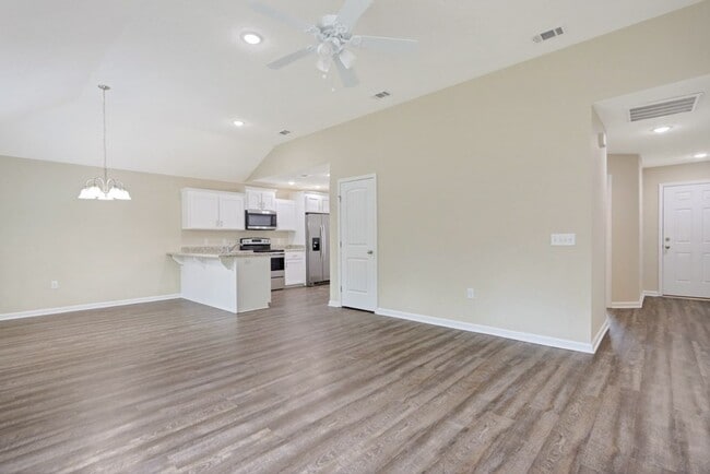 Building Photo - 3bd 2ba HOME FOR RENT!