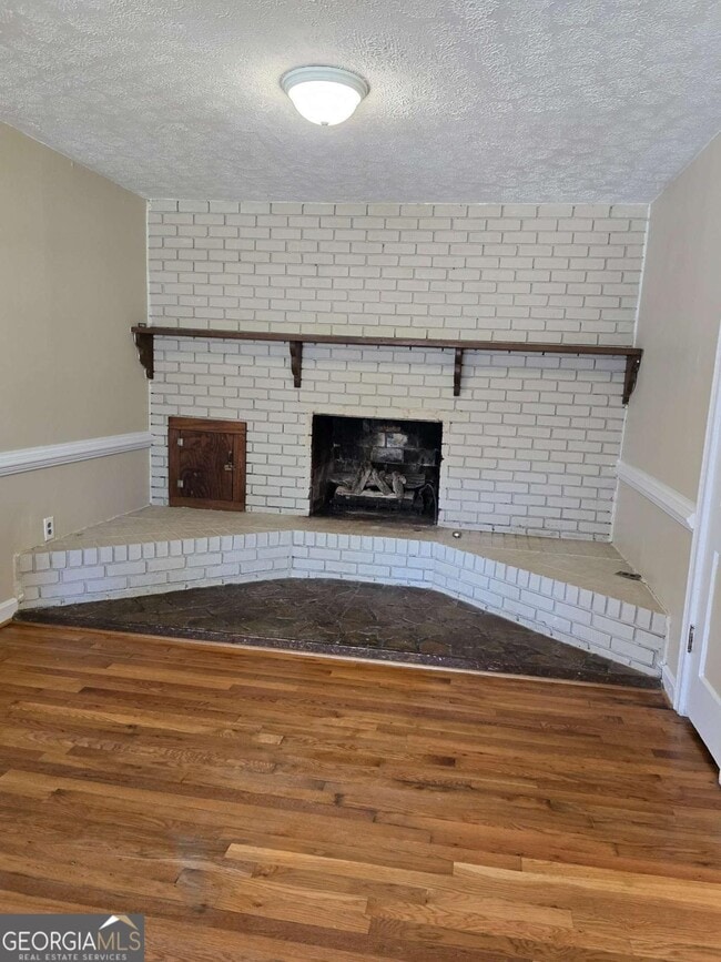 Building Photo - 2101 Hwy 81